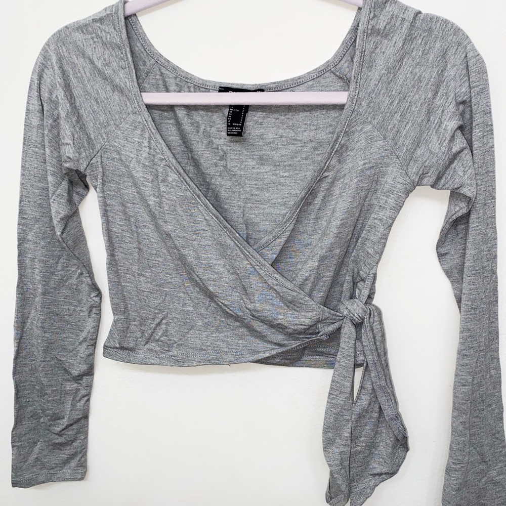 Long Sleeved Gray Crop Top